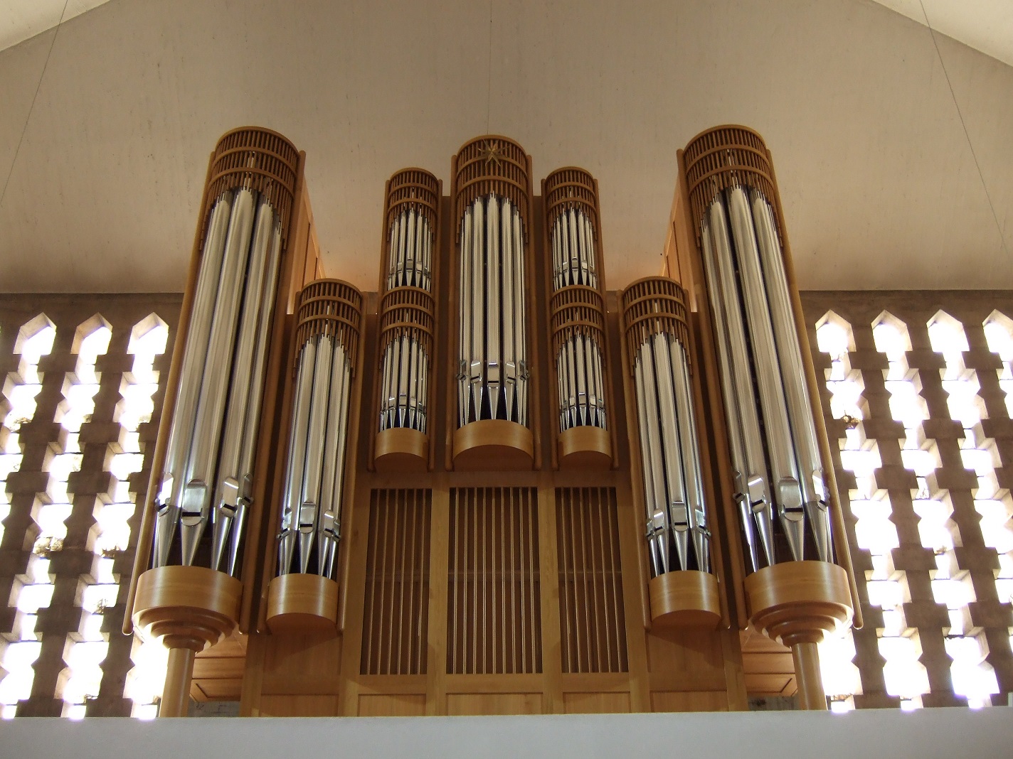 Die Sauer-Orgel in der Pfarrkirche Heiligkreuz, Trier